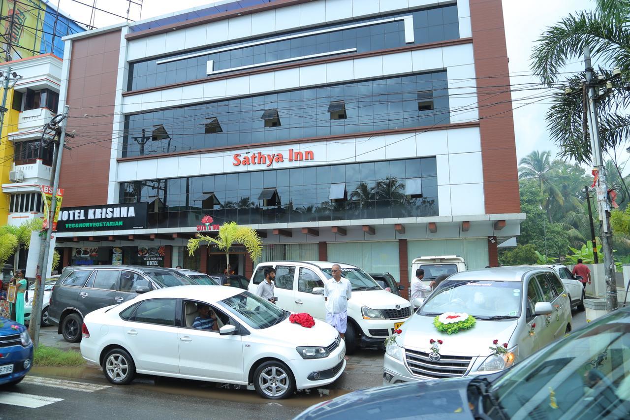 Sathya Inn Ґуруваюр Екстер'єр фото