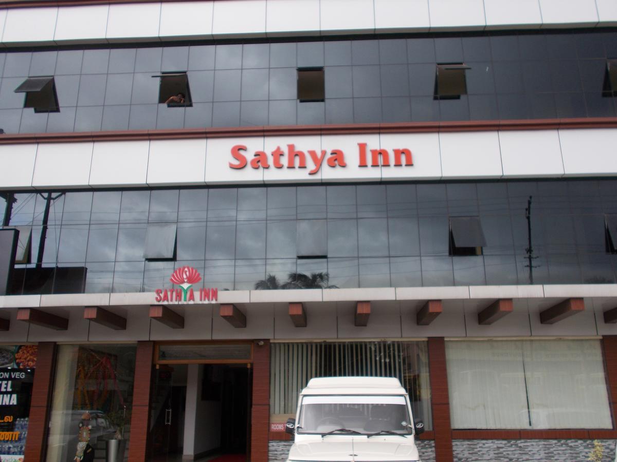 Sathya Inn Ґуруваюр Екстер'єр фото