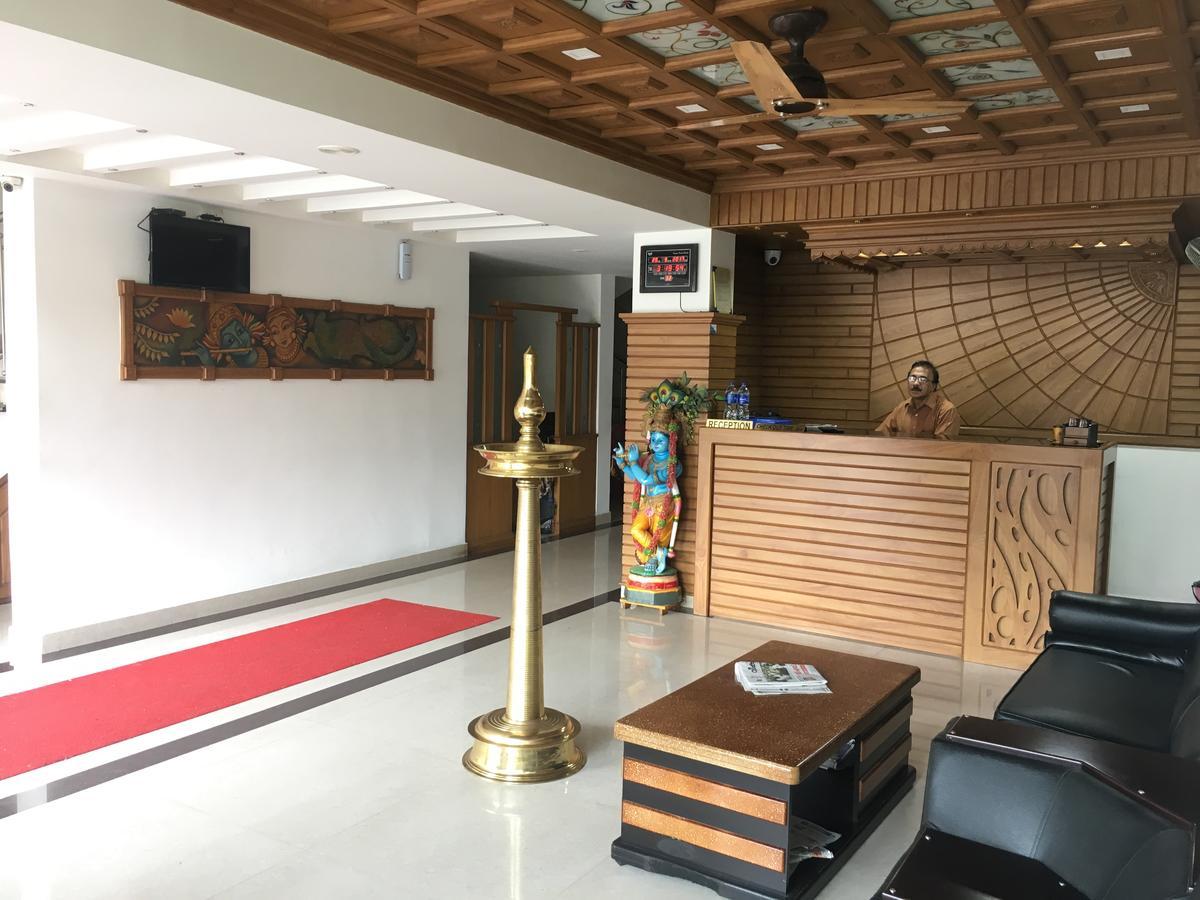 Sathya Inn Ґуруваюр Екстер'єр фото